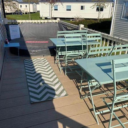 Lottielou'S Hot Tub Breaks At Tattershall Lakes 林肯 外观 照片